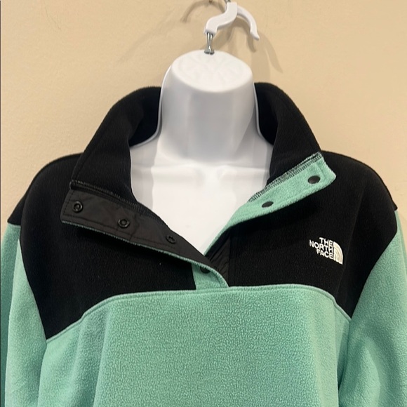 The North Face Mint Green and Black Fleece Pullover- XL - Picture 2 of 6